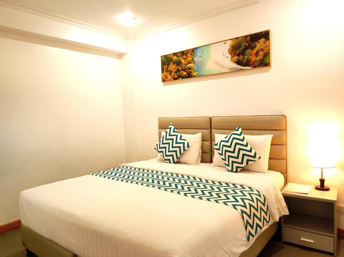 Manoc-Manoc Grand Blue Beach Hotel מראה חיצוני תמונה